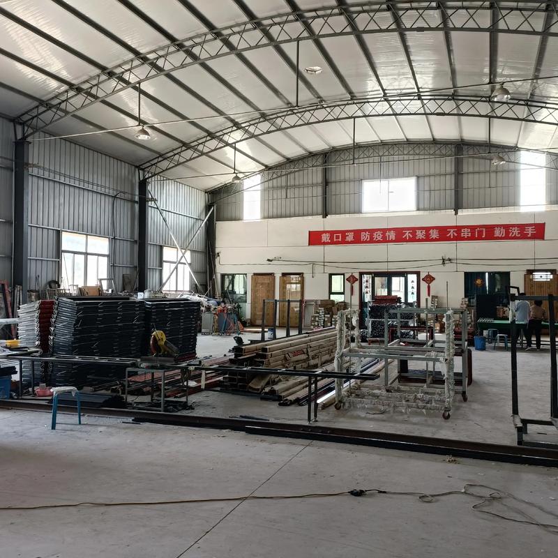 诚信铸金窗，匠心启未来——XX金属门窗工程公司实力巡礼